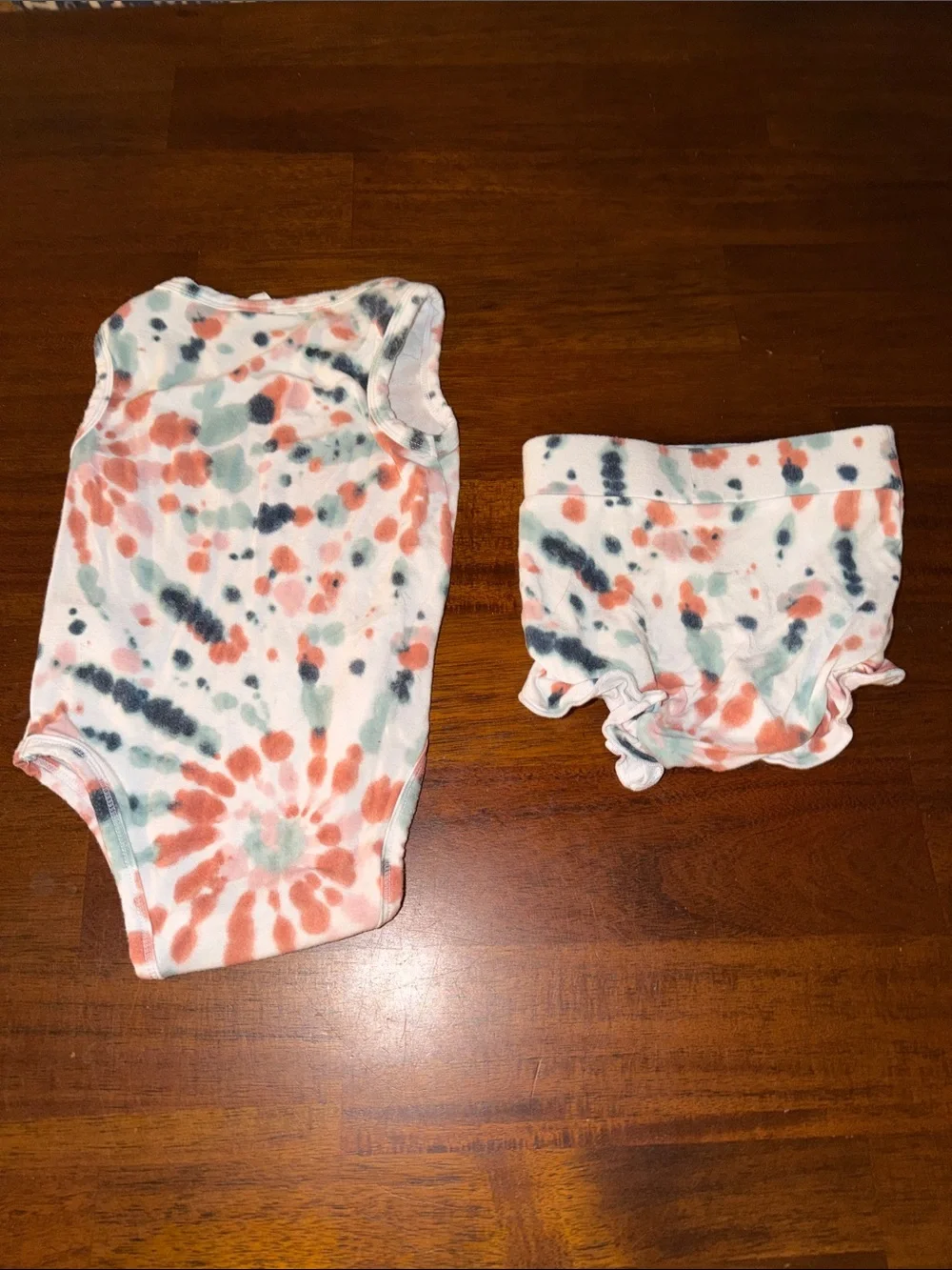 Angel Dear X SpearmintLove Two Piece Tie-Dye Sleeveless Bodysuit and shorts set